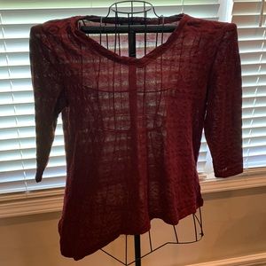 Maroon 3/4 sleeve shirt